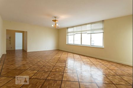 Apartamento para alugar com 160m², 3 quartos e 1 vaga Apartamento para alugar com 160m², 3 quartos e 1 vagaSala