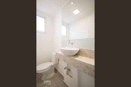 Banheiro de kitnet/studio para alugar com 1 quarto, 50m² em Brooklin Paulista, São Paulo