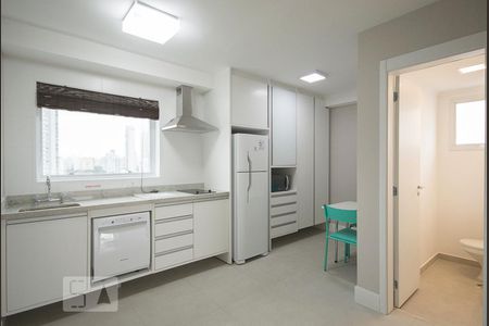 Sala/Banheiro/Cozinha de kitnet/studio para alugar com 1 quarto, 50m² em Brooklin Paulista, São Paulo
