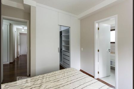 Apartamento para alugar com 131m², 4 quartos e 3 vagasSuíte 1