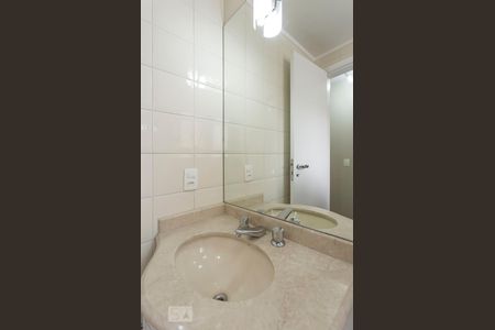 Apartamento para alugar com 131m², 4 quartos e 3 vagasBanheiro