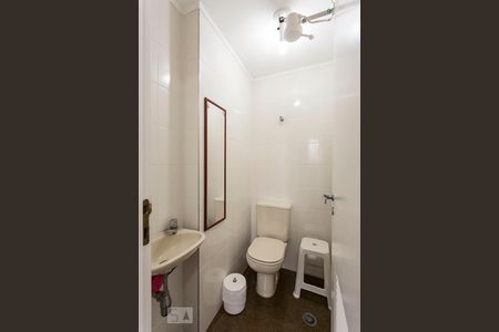 Apartamento para alugar com 131m², 4 quartos e 3 vagasBanheiro de serviço