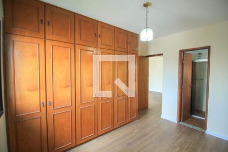 Suíte de apartamento para alugar com 3 quartos, 128m² em Vila Bertioga, São Paulo