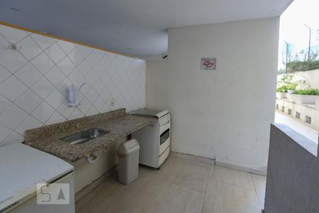 Apartamento para alugar com 67m², 2 quartos e 1 vagaÁrea comum - Churrasqueira