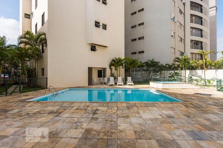 Apartamento à venda com 120m², 3 quartos e 2 vagas Apartamento à venda com 120m², 3 quartos e 2 vagasPiscina