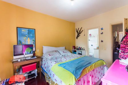 Apartamento à venda com 120m², 3 quartos e 2 vagas Apartamento à venda com 120m², 3 quartos e 2 vagasSuite