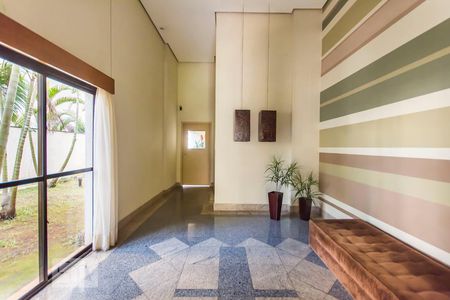 Apartamento à venda com 120m², 3 quartos e 2 vagas Apartamento à venda com 120m², 3 quartos e 2 vagasHall de entrada