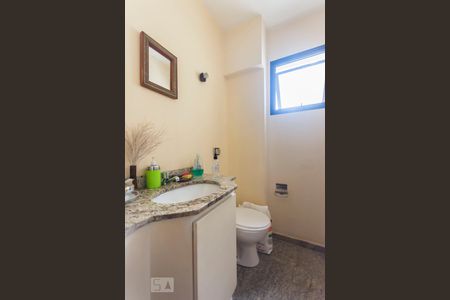 Apartamento à venda com 120m², 3 quartos e 2 vagas Apartamento à venda com 120m², 3 quartos e 2 vagasBanheiro Suite