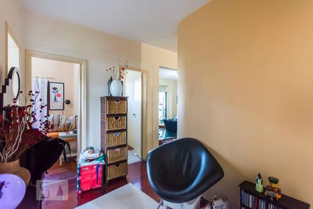 Corredor de apartamento à venda com 3 quartos, 120m² em Sumaré, São Paulo