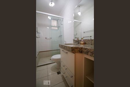 Banheiro 1 de apartamento para alugar com 2 quartos, 74m² em Bosque da Saúde, São Paulo