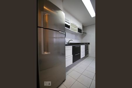 Apartamento para alugar com 74m², 2 quartos e 2 vagasCozinha