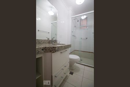 Banheiro 2 de apartamento para alugar com 2 quartos, 74m² em Bosque da Saúde, São Paulo