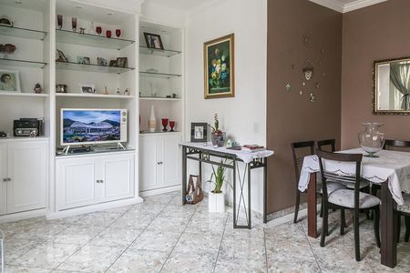 Apartamento à venda com 74m², 2 quartos e 1 vagaSala