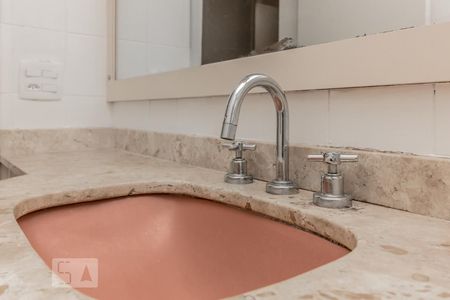 Apartamento à venda com 200m², 4 quartos e 3 vagasBanheiro 