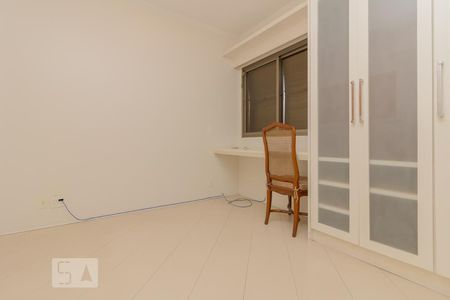 Apartamento à venda com 200m², 4 quartos e 3 vagasQuarto 3