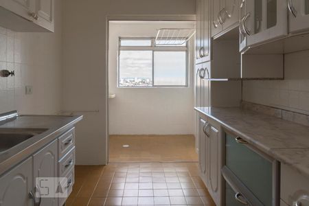 Cozinha de apartamento para alugar com 1 quarto, 54m² em Vila Guarani (z Sul), São Paulo