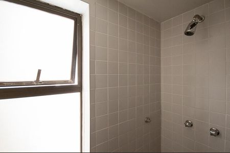 Apartamento para alugar com 68m², 2 quartos e 2 vagasDetalhe Banheiro