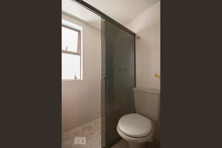 Apartamento para alugar com 68m², 2 quartos e 2 vagasBanheiro