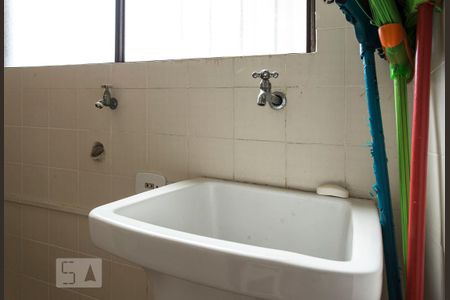 Apartamento à venda com 75m², 3 quartos e 1 vagaÁrea de serviço