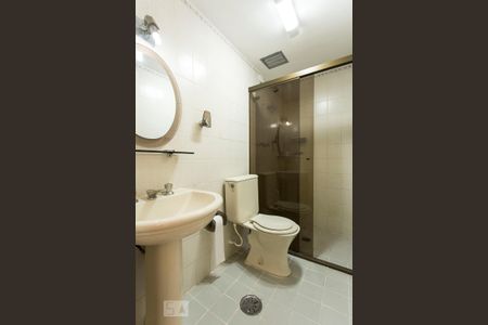 Banheiro de apartamento à venda com 3 quartos, 75m² em Vila Clementino, São Paulo