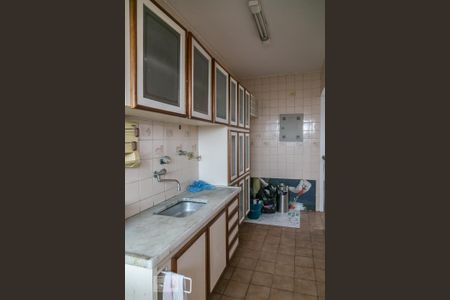Cozinha de apartamento à venda com 2 quartos, 56m² em Parque Imperial, São Paulo