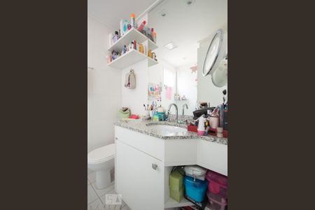 Apartamento à venda com 83m², 3 quartos e 2 vagasBanheiro