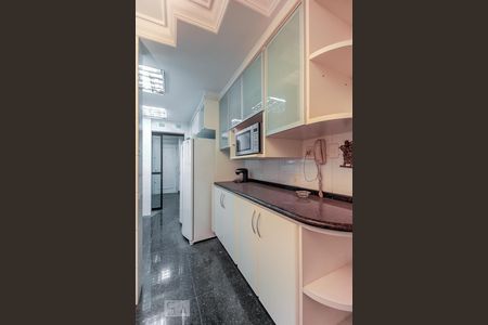 Apartamento à venda com 220m², 4 quartos e 5 vagasCozinha