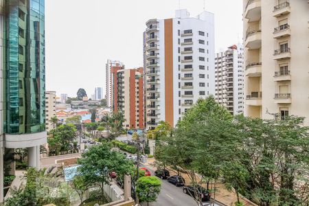 Apartamento à venda com 220m², 4 quartos e 5 vagasVista