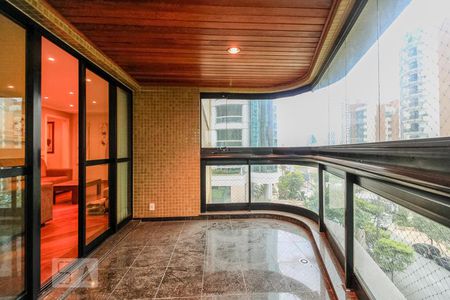 Varanda de apartamento à venda com 4 quartos, 220m² em Vila Gomes Cardim, São Paulo