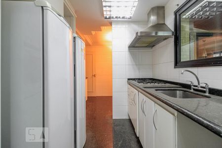 Apartamento à venda com 220m², 4 quartos e 5 vagasCozinha
