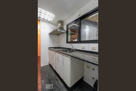 Apartamento à venda com 220m², 4 quartos e 5 vagasCozinha