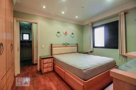 Apartamento à venda com 220m², 4 quartos e 5 vagasQuarto suite 2