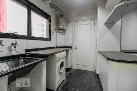 Apartamento à venda com 220m², 4 quartos e 5 vagasárea de serviço 