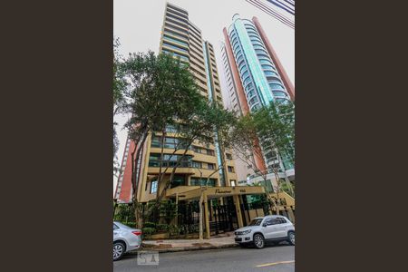 Apartamento à venda com 220m², 4 quartos e 5 vagasFachada
