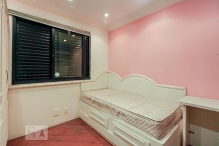 Apartamento à venda com 220m², 4 quartos e 5 vagasQuarto 4