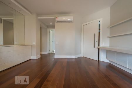Sala de apartamento à venda com 4 quartos, 100m² em Jardim das Acácias, São Paulo