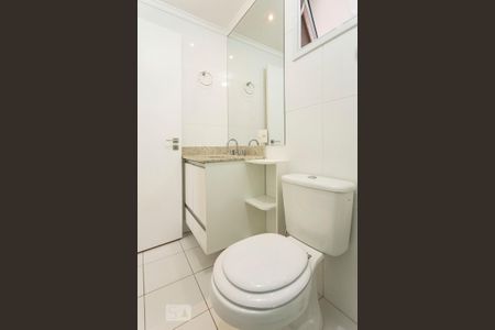 Apartamento à venda com 57m², 2 quartos e 1 vaga Apartamento à venda com 57m², 2 quartos e 1 vagaBanheiro da suíte