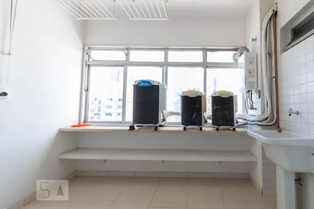 Apartamento para alugar com 150m², 3 quartos e 1 vagaÁrea de Serviço