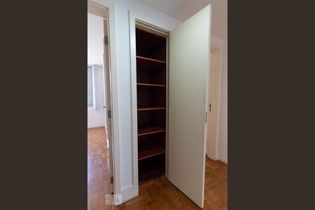 Apartamento para alugar com 150m², 3 quartos e 1 vagaCorredor