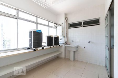 Apartamento para alugar com 150m², 3 quartos e 1 vagaÁrea de Serviço