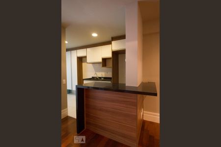 Apartamento para alugar com 76m², 2 quartos e 2 vagas Apartamento para alugar com 76m², 2 quartos e 2 vagasCozinha