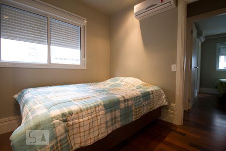 Apartamento para alugar com 76m², 2 quartos e 2 vagas Apartamento para alugar com 76m², 2 quartos e 2 vagasQuarto