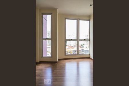 Apartamento para alugar com 78m², 2 quartos e 1 vagaSala (janelas amplas)