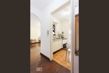 Entrada social de apartamento para alugar com 2 quartos, 140m² em Vila Buarque, São Paulo
