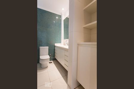 Apartamento para alugar com 100m², 2 quartos e 1 vaga Apartamento para alugar com 100m², 2 quartos e 1 vagaBanheiro