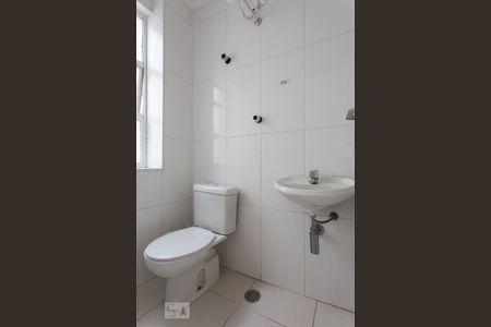 Apartamento para alugar com 100m², 2 quartos e 1 vaga Apartamento para alugar com 100m², 2 quartos e 1 vagaBanheiro de serviço