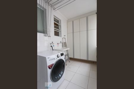Apartamento para alugar com 100m², 2 quartos e 1 vaga Apartamento para alugar com 100m², 2 quartos e 1 vagaÁrea de serviço