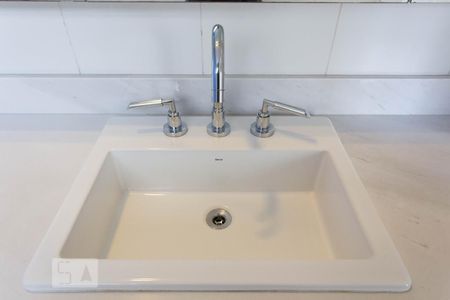 Apartamento para alugar com 100m², 2 quartos e 1 vaga Apartamento para alugar com 100m², 2 quartos e 1 vagaBanheiro Suíte