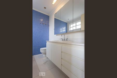 Apartamento para alugar com 100m², 2 quartos e 1 vaga Apartamento para alugar com 100m², 2 quartos e 1 vagaBanheiro Suíte