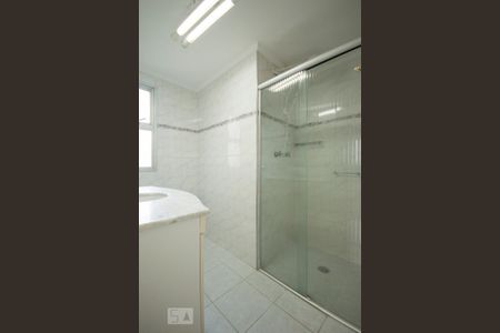Banheiro de apartamento para alugar com 2 quartos, 72m² em Brooklin Paulista, São Paulo